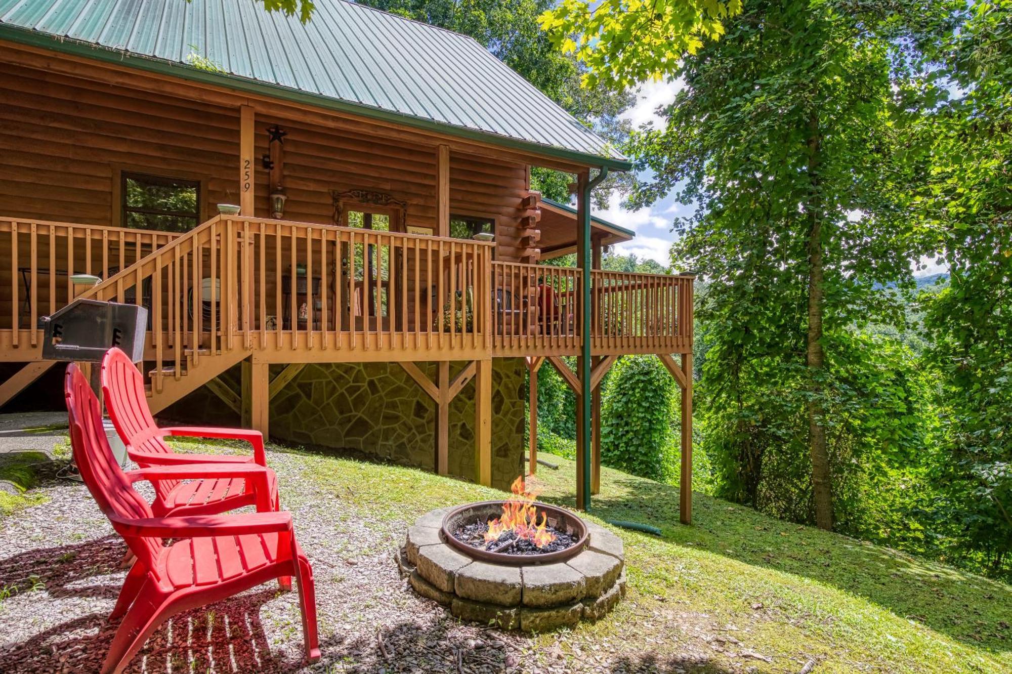 Magical Moments, Hot Tub, Wifi, 1089 Free Tickets Each Paid Day, Dollywood And More Gatlinburg Exterior foto